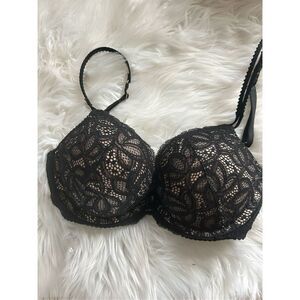 Victoria’s Secret bra size 32D push-up bra